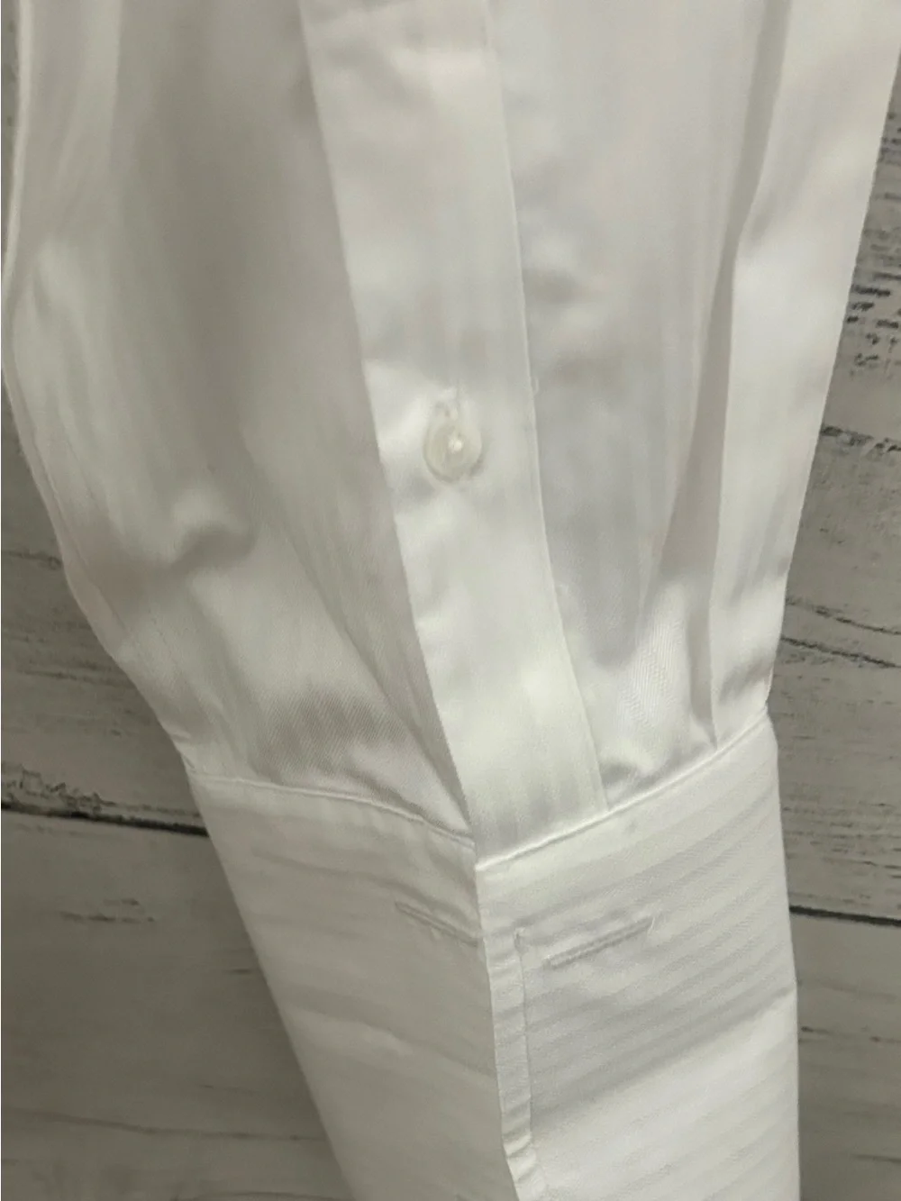 Daniel Cremieux Men’s White Long Sleeve Button Up Shirt Subtle Stripes Sz 17/35